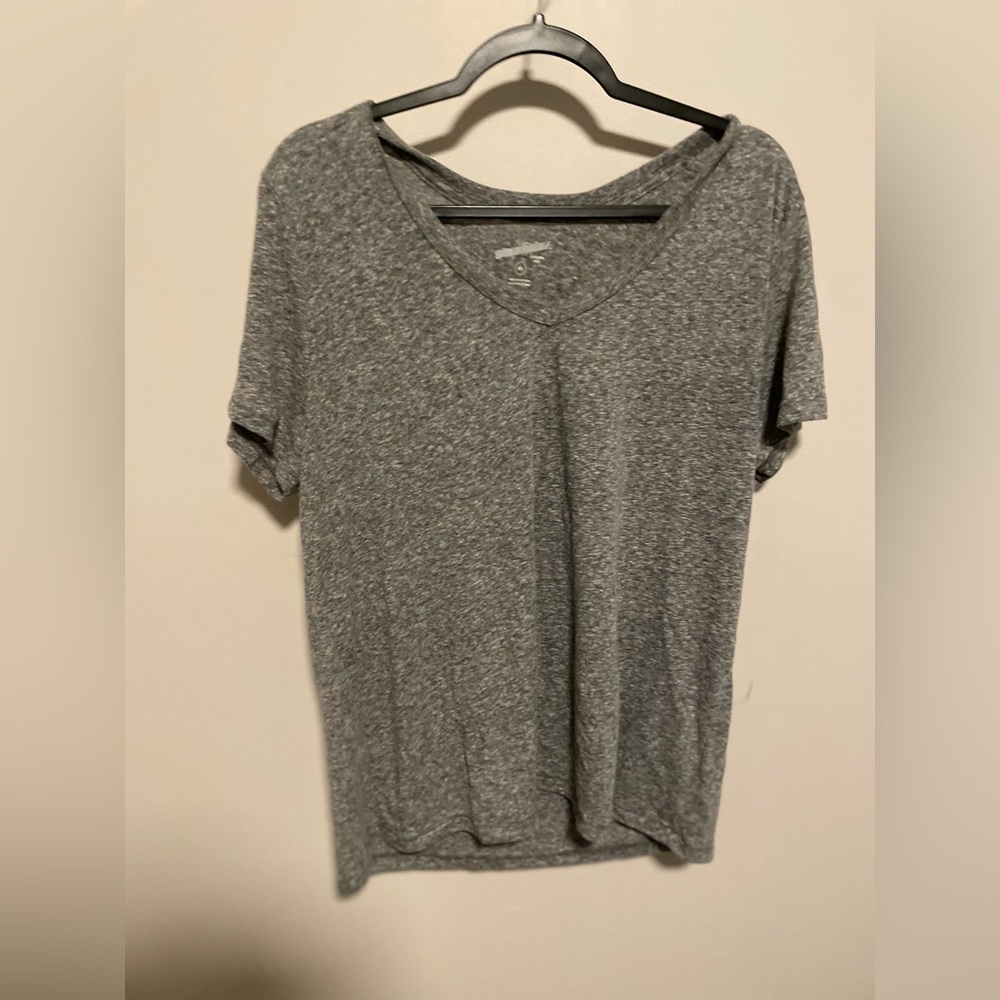 Plain grey tee